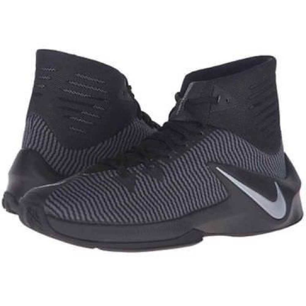 NIKE ZOOM CLEAR OUT